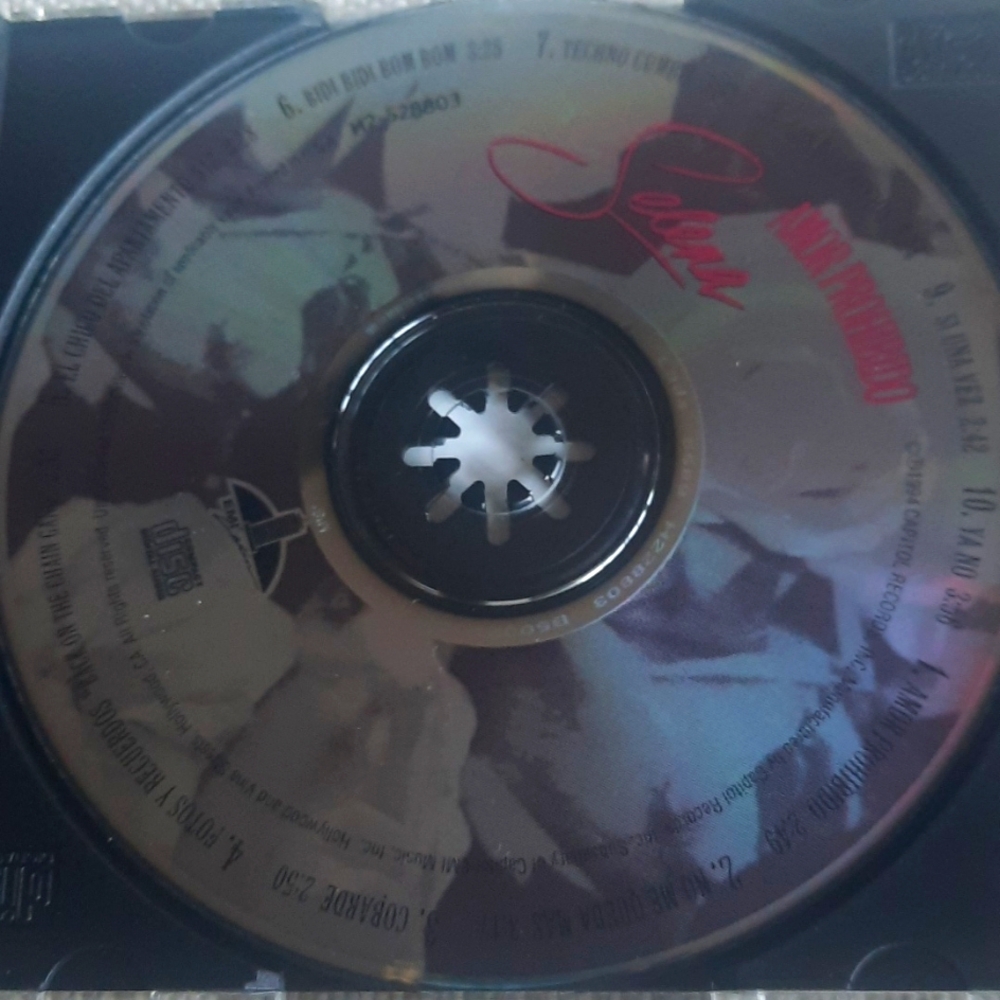 Selena CD - Picture 4 of 7